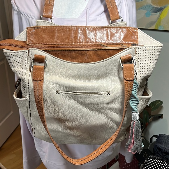 THE SAK  Kendra TOTE in perforated leather - STUNNING - Picture 3 of 11